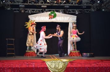 Foto - PEÇA TEATRAL “O NATAL DA FAMÍLIA GENTIL” FOI ATRAÇÃO NO “NATAL DA FELIZ CIDADE”