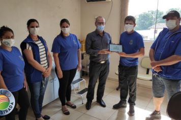 Foto - ROSEMAR SALA VISITA UNIDADES DE SAÚDE, HOMENAGEIA SERVIDORES E ENTREGA TABLETS PARA AGENTES 