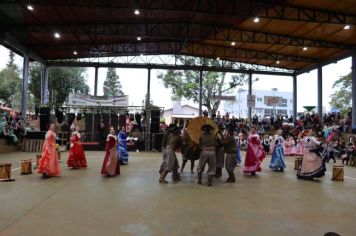 Foto - ACAMPAMENTO FARROUPILHA - APRESENTAÇÃO DE INVERNADAS