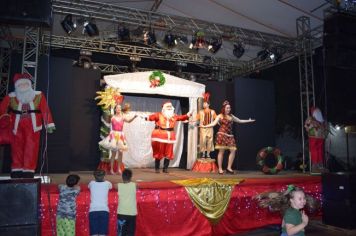 Foto - PEÇA TEATRAL “O NATAL DA FAMÍLIA GENTIL” FOI ATRAÇÃO NO “NATAL DA FELIZ CIDADE”