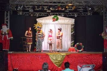 Foto - PEÇA TEATRAL “O NATAL DA FAMÍLIA GENTIL” FOI ATRAÇÃO NO “NATAL DA FELIZ CIDADE”