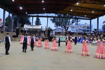 Foto - ACAMPAMENTO FARROUPILHA - APRESENTAÇÃO DE INVERNADAS