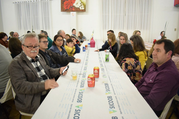 Foto - 7º Jantar Comemorativo ao Aniversário do Município /  Escolas Municipais Arcelino S. Bueno e Tenente Portela