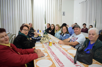 Foto - 7º Jantar Comemorativo ao Aniversário do Município /  Escolas Municipais Arcelino S. Bueno e Tenente Portela