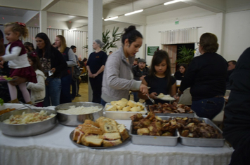 Foto - 7º Jantar Comemorativo ao Aniversário do Município /  Escolas Municipais Arcelino S. Bueno e Tenente Portela