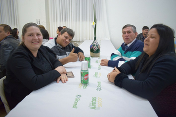 Foto - 7º Jantar Comemorativo ao Aniversário do Município /  Escolas Municipais Arcelino S. Bueno e Tenente Portela