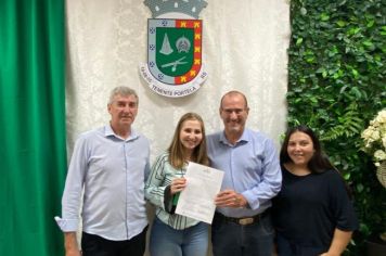 Foto - POSSE DE  21 NOVOS SERVIDORES MUNICIPAIS