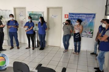 Foto - ROSEMAR SALA VISITA UNIDADES DE SAÚDE, HOMENAGEIA SERVIDORES E ENTREGA TABLETS PARA AGENTES 