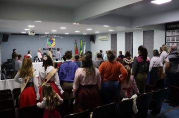 Foto - Semana Farroupilha: Sessão Solene e escolha das Prendas e Peões do 11º Acampamento Farroupilha