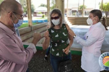 Foto - Prefeito na Estrada: Sala acompanha vacinações covid-19
