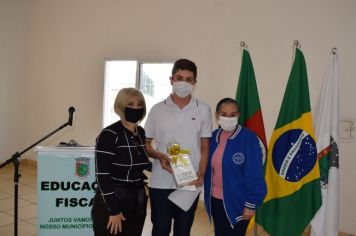 Foto - PREMIAÇÃO DO CONCURSO DE EDUCAÇÃO FISCAL