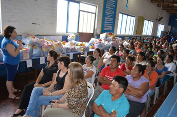 Foto - AABB Comunidade entrega Kits aos alunos