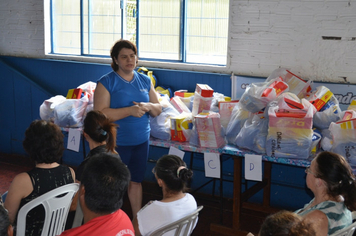 Foto - AABB Comunidade entrega Kits aos alunos