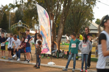 Foto - 6ª Corrida Rústica SESC Tenente Portela/ 64 anos