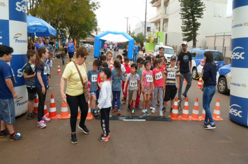 Foto - 6ª Corrida Rústica SESC Tenente Portela/ 64 anos