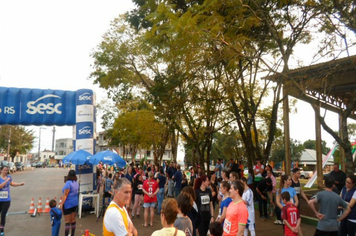 Foto - 6ª Corrida Rústica SESC Tenente Portela/ 64 anos