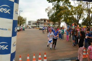 Foto - 6ª Corrida Rústica SESC Tenente Portela/ 64 anos