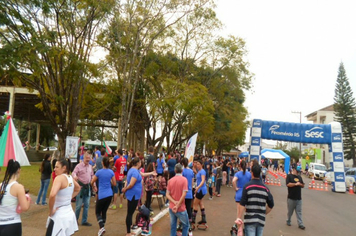 Foto - 6ª Corrida Rústica SESC Tenente Portela/ 64 anos