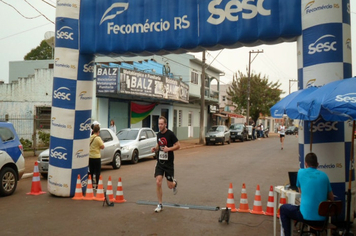 Foto - 6ª Corrida Rústica SESC Tenente Portela/ 64 anos