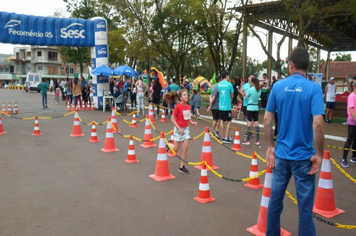 Foto - 6ª Corrida Rústica SESC Tenente Portela/ 64 anos