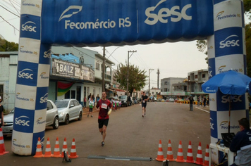 Foto - 6ª Corrida Rústica SESC Tenente Portela/ 64 anos