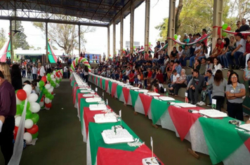 Foto - 64º Aniversário do Município  Tenente Portela