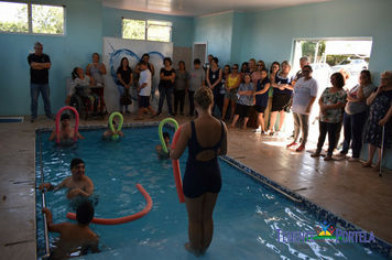 Foto - Apae de Tenente Portela  inaugura Piscina Terapêutica