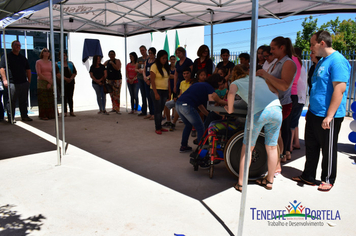 Foto - Apae de Tenente Portela  inaugura Piscina Terapêutica