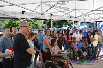 Foto - Apae de Tenente Portela  inaugura Piscina Terapêutica