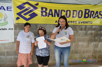 Foto - Apae de Tenente Portela  inaugura Piscina Terapêutica