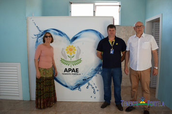 Foto - Apae de Tenente Portela  inaugura Piscina Terapêutica