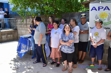 Foto - Apae de Tenente Portela  inaugura Piscina Terapêutica