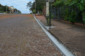 Foto - Obras de asfaltamento - Rua Tapuias e Rua Gaurama