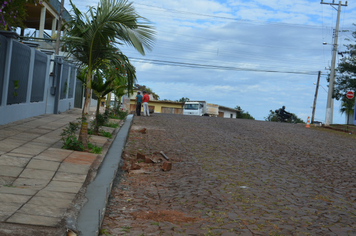 Foto - Obras de asfaltamento - Rua Tapuias e Rua Gaurama