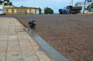 Foto - Obras de asfaltamento - Rua Tapuias e Rua Gaurama