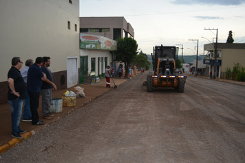 Foto - Asfalto - Ruas Guarita e Jacob Gheller