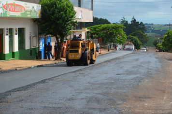 Foto - Asfalto - Ruas Guarita e Jacob Gheller