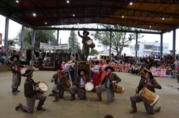 Foto - ACAMPAMENTO FARROUPILHA - APRESENTAÇÃO DE INVERNADAS