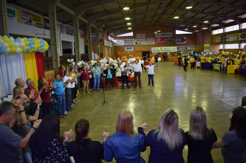 Foto - Baile Comemorativo ao Dia Do Idoso