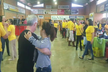 Foto - Baile Comemorativo ao Dia Do Idoso