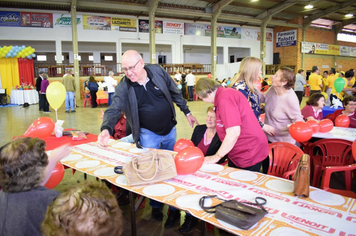 Foto - Baile Comemorativo ao Dia Do Idoso