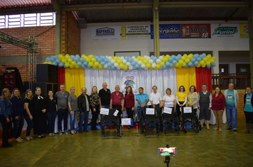 Foto - Baile Comemorativo ao Dia Do Idoso