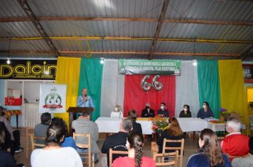 Foto - ENTREGA  DAS ESCRITURAS DOS IMÓVEIS PARA OS MORADORES DO BAIRRO MODELO