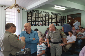 Foto - Brigada Militar recebe veículo doado por municípios e Poder Judiciário