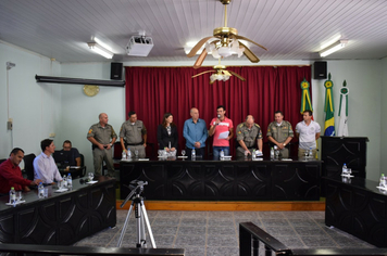 Foto - Brigada Militar recebe veículo doado por municípios e Poder Judiciário