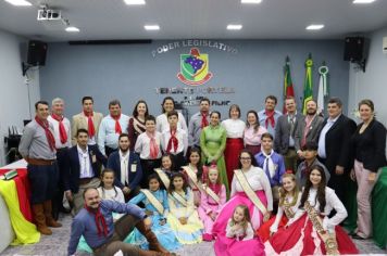 Foto - Semana Farroupilha: Sessão Solene e escolha das Prendas e Peões do 11º Acampamento Farroupilha