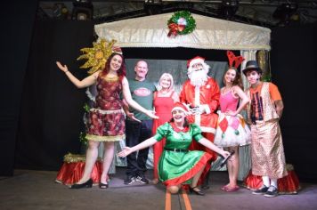 Foto - PEÇA TEATRAL “O NATAL DA FAMÍLIA GENTIL” FOI ATRAÇÃO NO “NATAL DA FELIZ CIDADE”