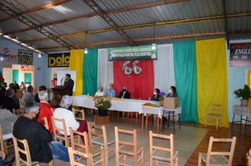 Foto - ENTREGA  DAS ESCRITURAS DOS IMÓVEIS PARA OS MORADORES DO BAIRRO MODELO