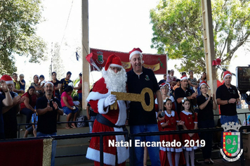 Foto - Chegada do Papai Noel - Natal Encantado 2019