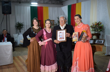 Foto - Comenda CTG Sentinela da Fronteira - Homenagem aos ex- Patrões